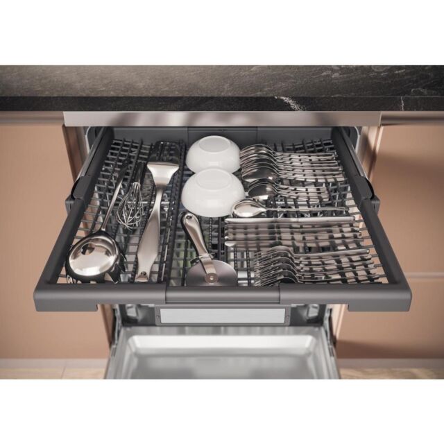 Hotpoint H7F HS51 X UK Maxi Space Freestanding 15 Place Settings Dishwasher