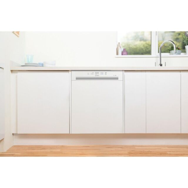 Indesit I3B L626 UK Push&Go Built-In Dishwasher
