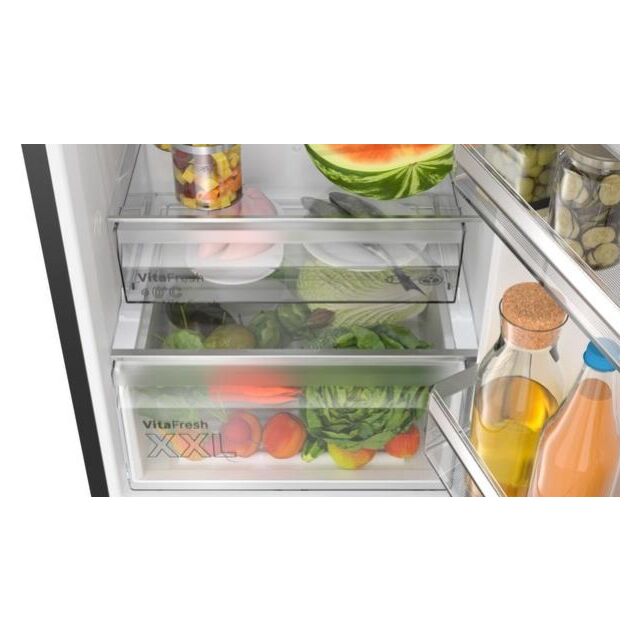 Bosch KGN39VXBT, Free-standing fridge-freezer with freezer at bottom