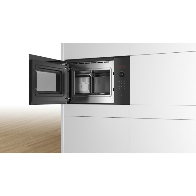 Bosch BFL523MB0B, Built-in microwave oven